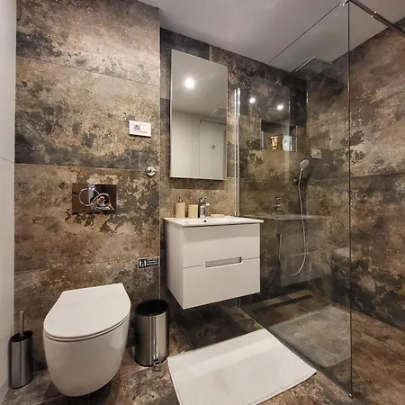 Tarsko Jezero Apartment *