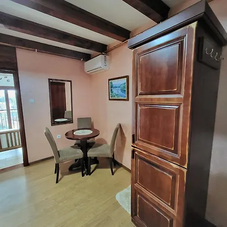 Tarsko Jezero Apartment