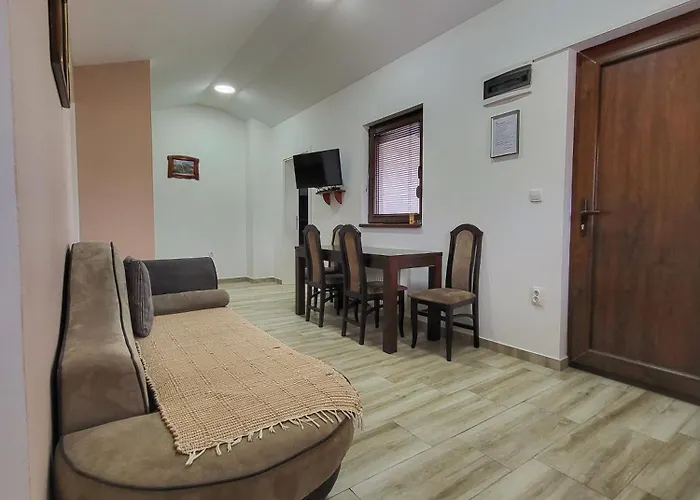 Tarsko Jezero شقة